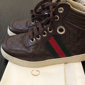 Boys Gucci sneakers